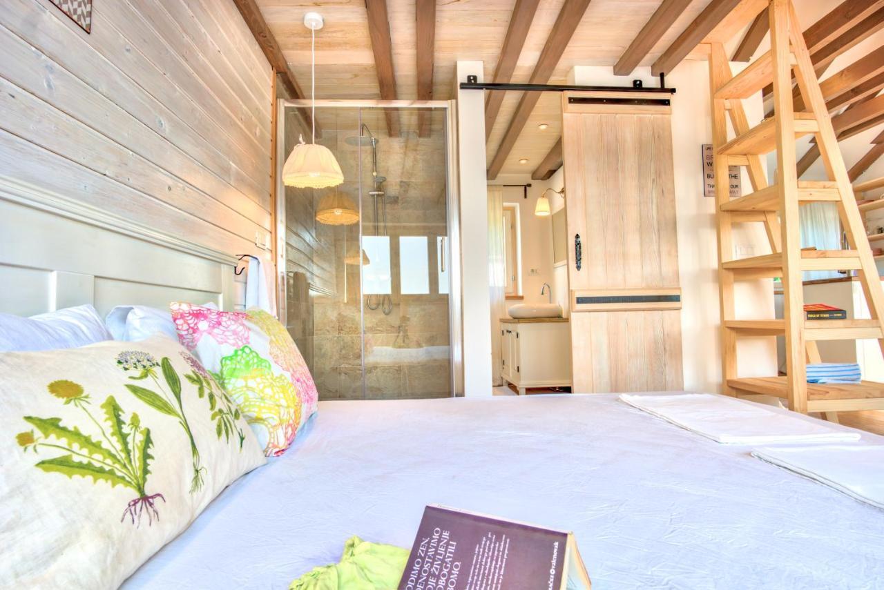 Eco Aparthotel The Dreamers'S Club Lumbarda Exterior foto
